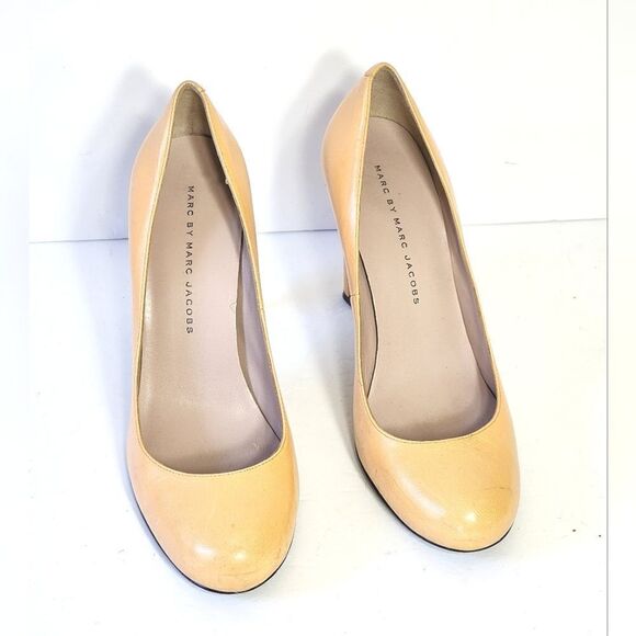 Marc Jacobs  - Picture 1 of 7